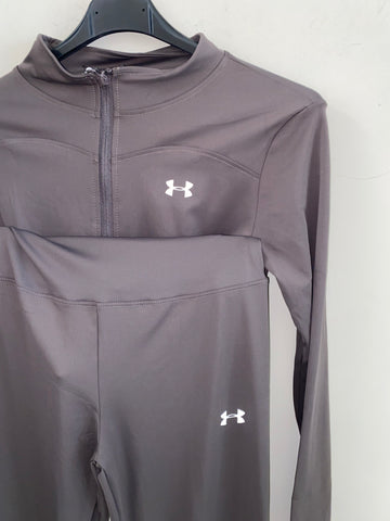 Under logo pequeño/campana