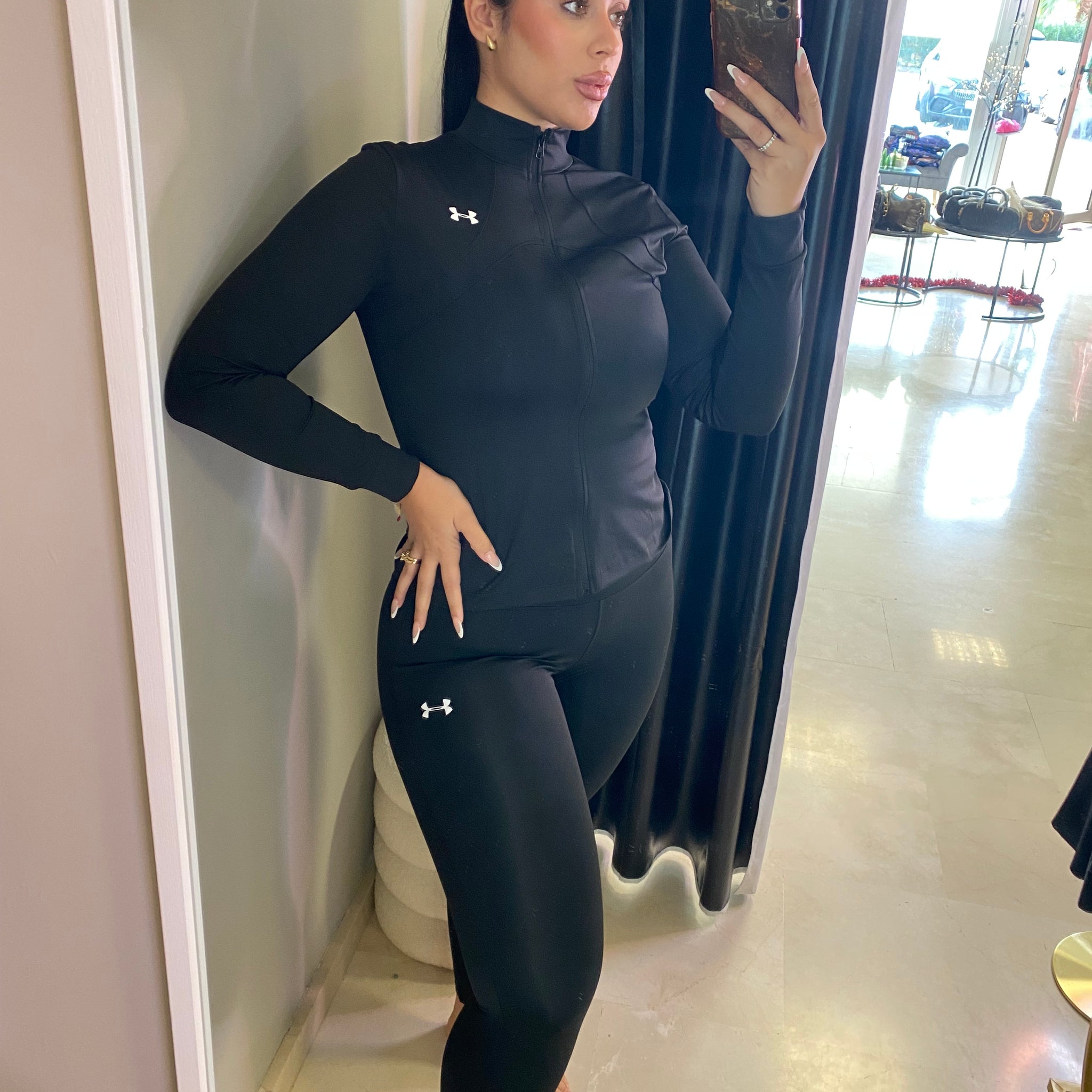 Chandal under logo chico