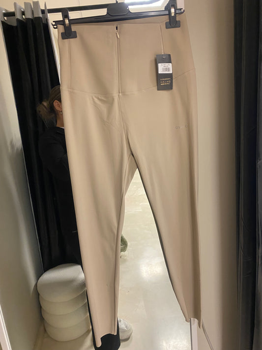 Maya reductora Oysho