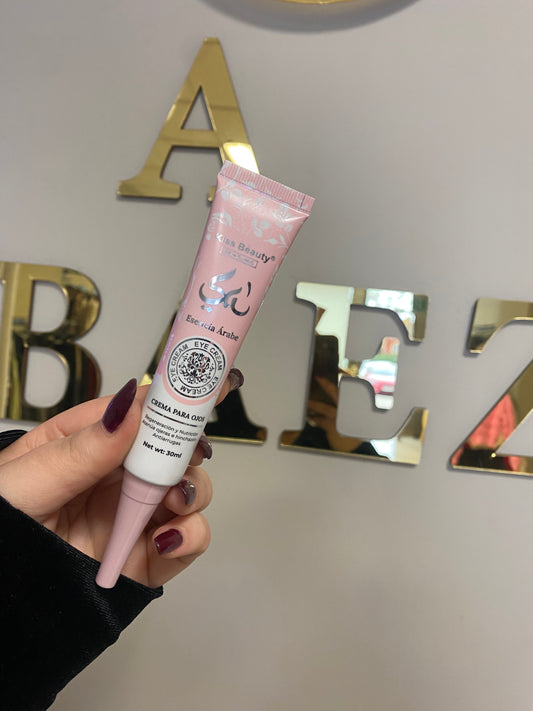 Contorno de ojos yara